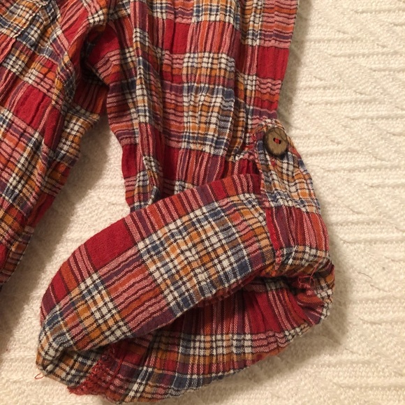 Edge brand Red Plaid Cropped Blouse - Picture 4 of 6